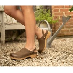 Dansko Berry Mushroom Burnished Nubuck 16 Dansko Berry Mushroom Burnished Nubuck -Dansko Barnes PDP Berry mushroom strap