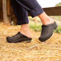 Dansko Sonja Black Oiled -Dansko HeritagePDPSonjaBlackOiled2 6e1c1bab 60f6 422a 8fd4 545a14b459d0